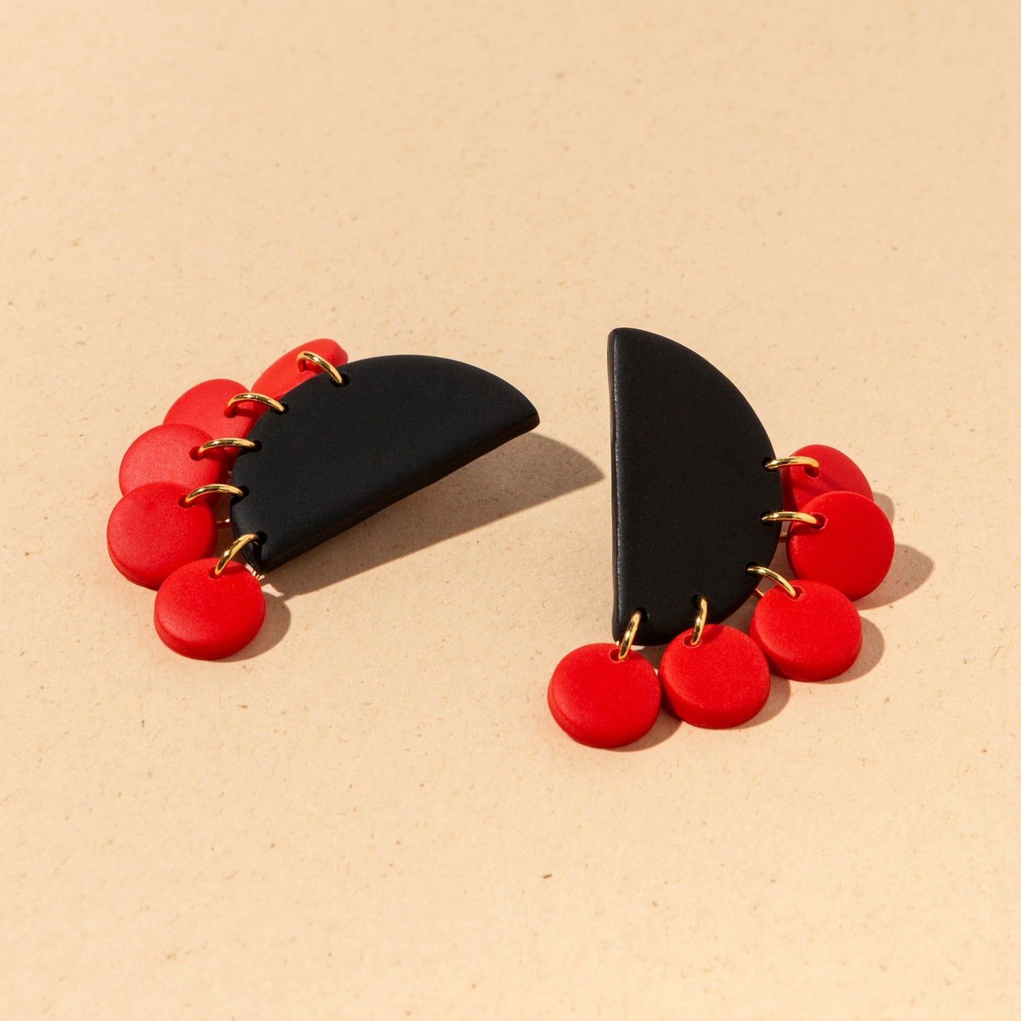 Fantasia earrings | Black